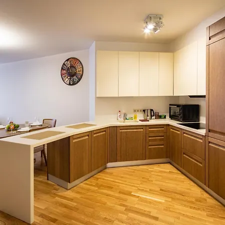 Old Two Bedroom At Galleria Apartment