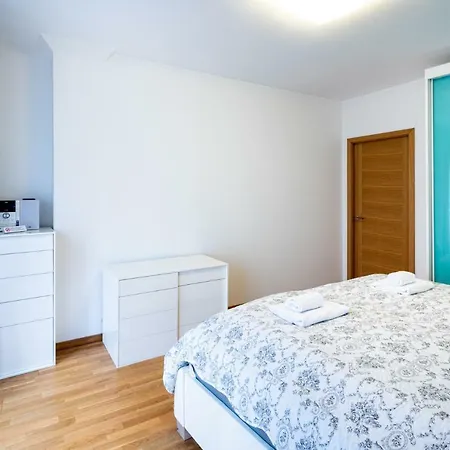 Old Two Bedroom At Galleria アパート *