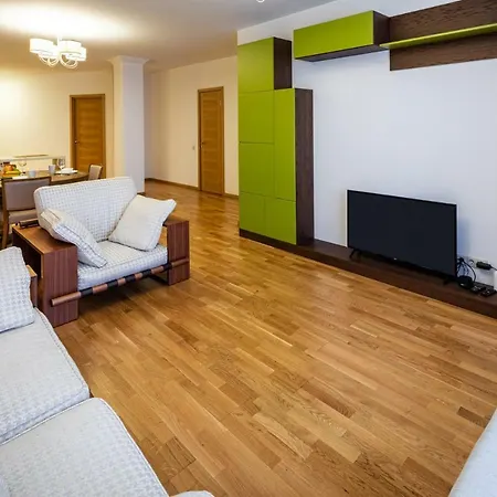 Old Two Bedroom At Galleria * リガ