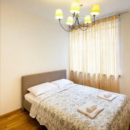 公寓 Old Two Bedroom At Galleria *