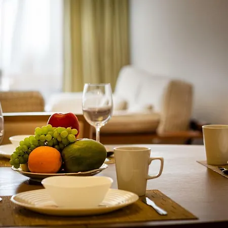 Old Two Bedroom At Galleria *