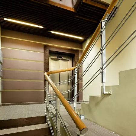 Апартаменты Old Two Bedroom At Galleria