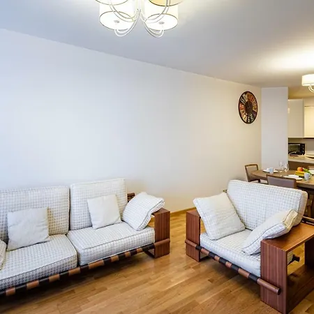 Old Two Bedroom At Galleria *