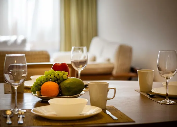 Old Two Bedroom At Galleria *