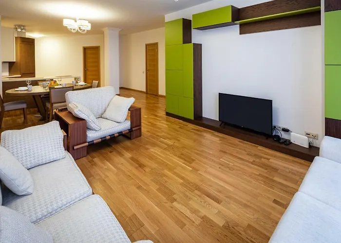 Old Two Bedroom At Galleria * Riga