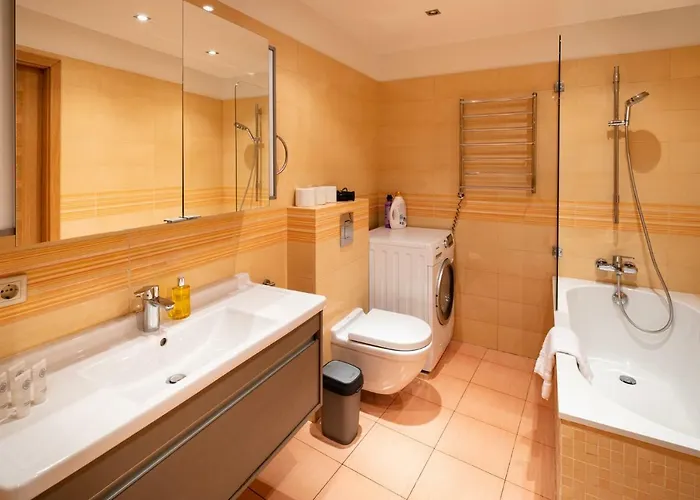 Dzīvoklis Old Two Bedroom At Galleria *