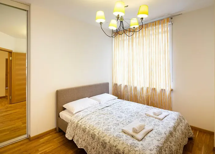 Dzīvoklis Old Two Bedroom At Galleria *