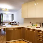 Old Two Bedroom At Galleria *