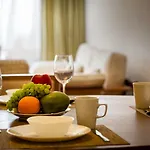 Old Two Bedroom At Galleria *