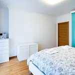 Old Two Bedroom At Galleria Apartmán *