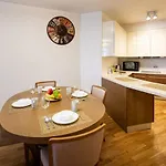 Apartmán Old Two Bedroom At Galleria *