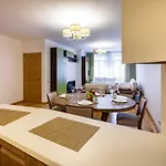 Apartmán Old Two Bedroom At Galleria Riga